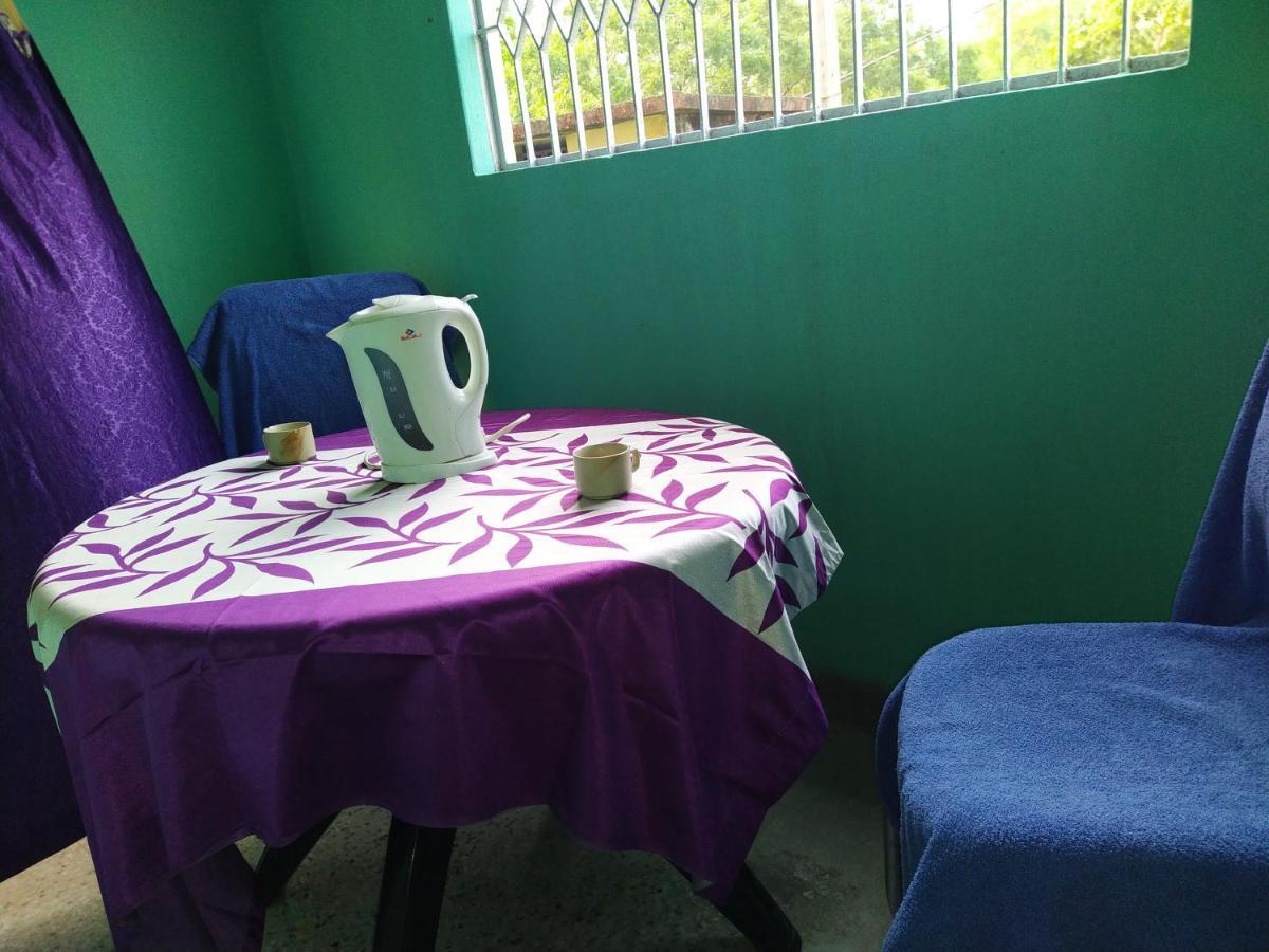 Sara House Guest house *