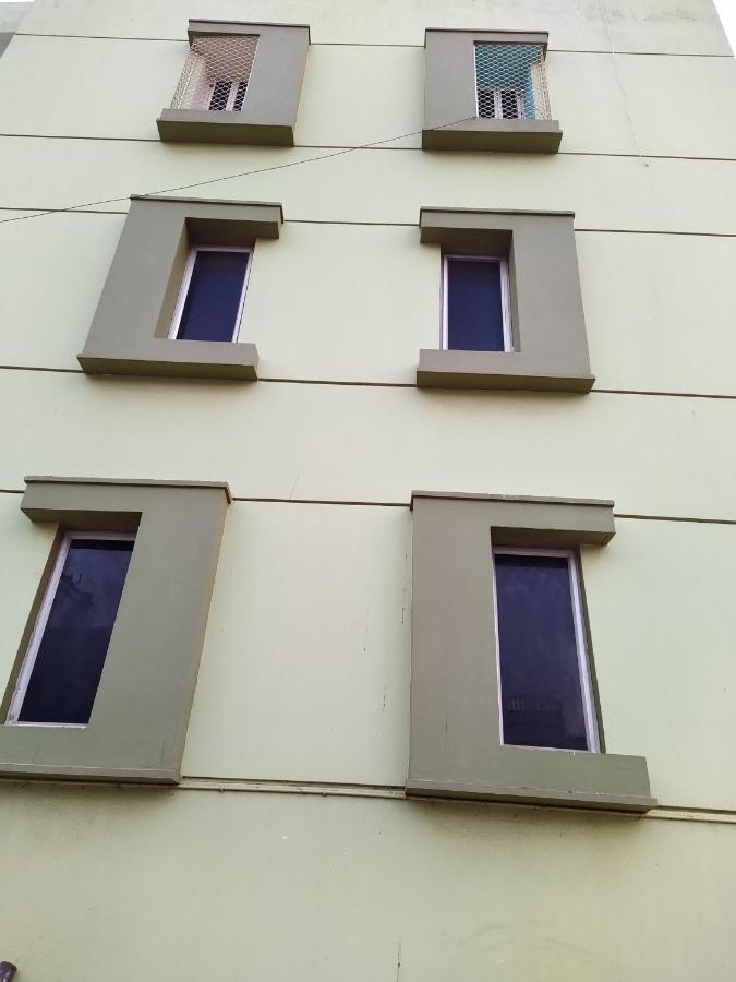 Sara House Guest house *